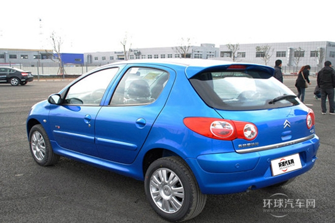 2012款 1.4L 手動(dòng)舒適型