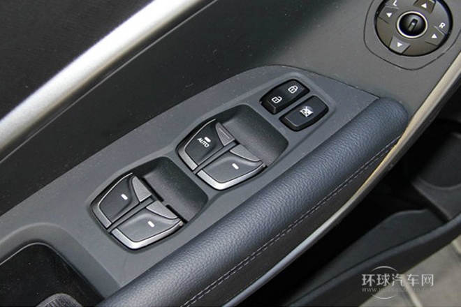 2013款 3.0L 6座豪華版