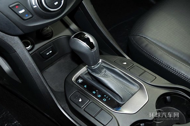 2013款 3.0L 6座舒適版