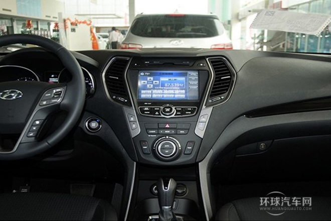 2013款 3.0L 6座舒適版