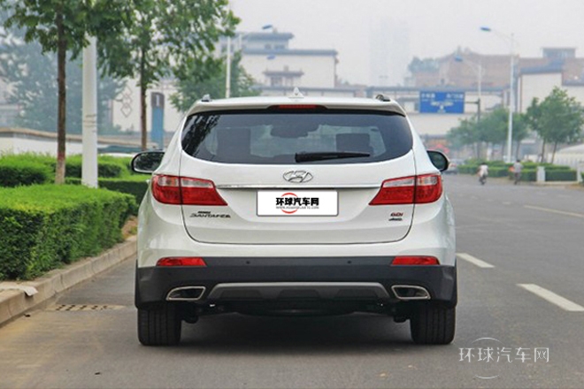 2013款 2.2T 7座棕色內飾旗艦版