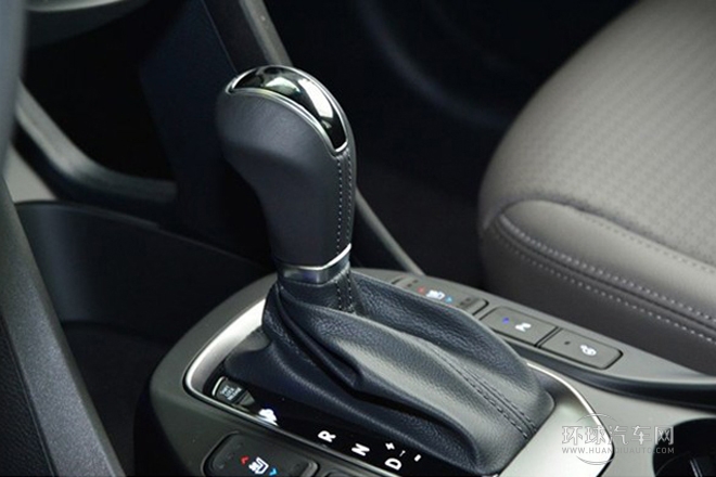 2013款 2.2T 7座旗艦版