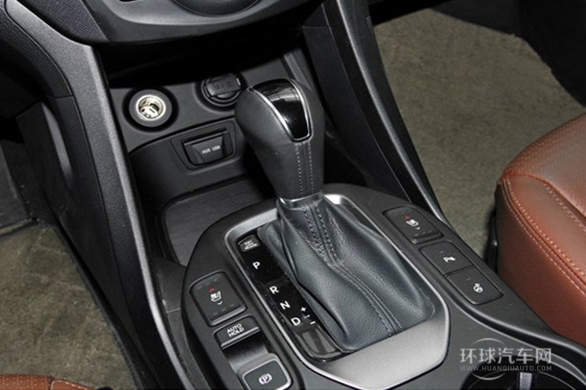 2013款 2.2T 6座棕色內飾旗艦版