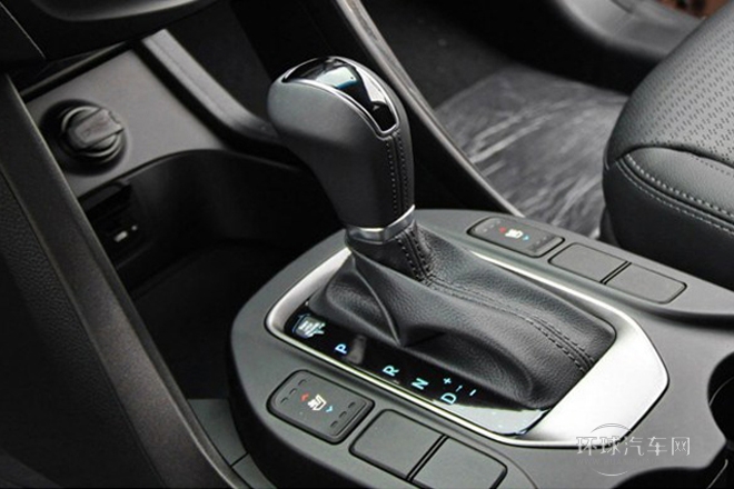 2013款 2.2T 7座豪華版