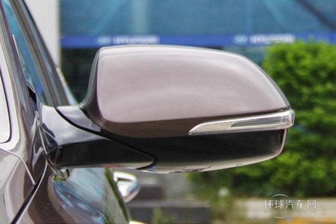 2013款 2.2T 7座豪華版