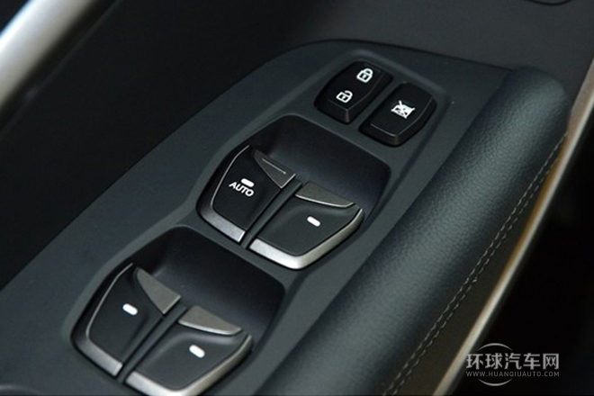 2013款 2.2T 7座舒適版