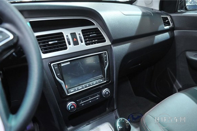 2014款 1.5T 自動兩驅豪華型