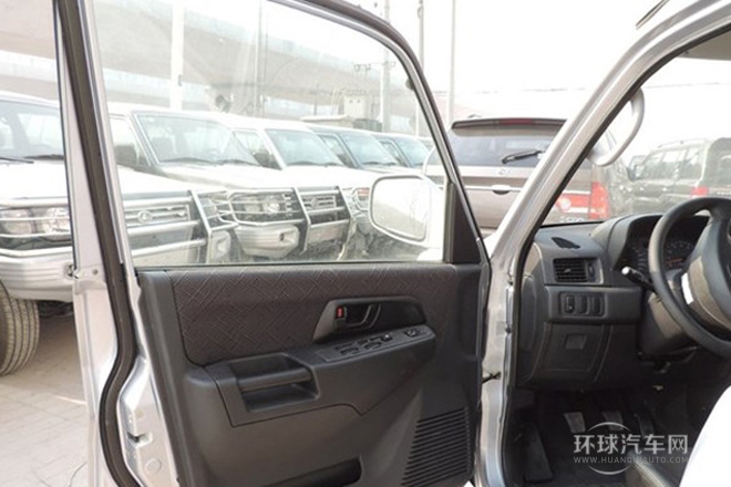 2013款 經典版 2.0L 兩驅標準型