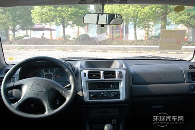 2013款 經(jīng)典版 2.0L 兩驅(qū)標(biāo)準(zhǔn)型