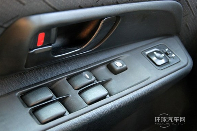 2013款 經典版 2.0L 四驅標準型