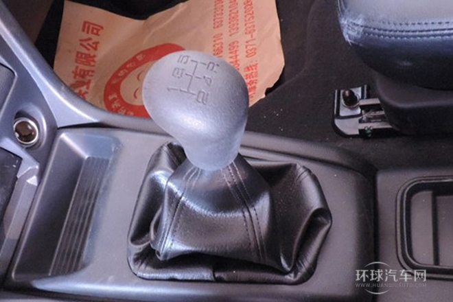 2013款 經(jīng)典版 2.0L 四驅(qū)標準型