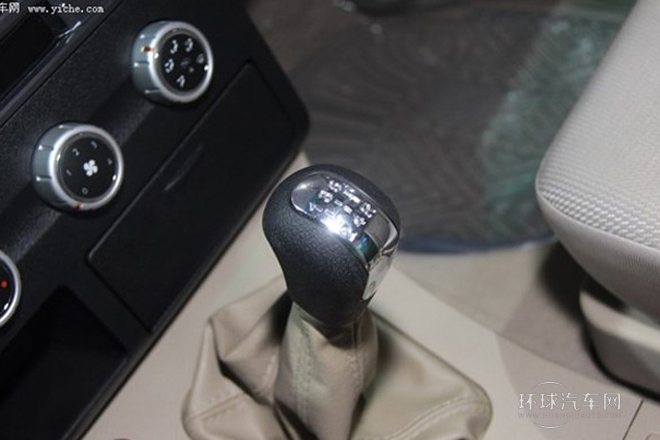 2013款 經典版 2.0L 四驅豪華型