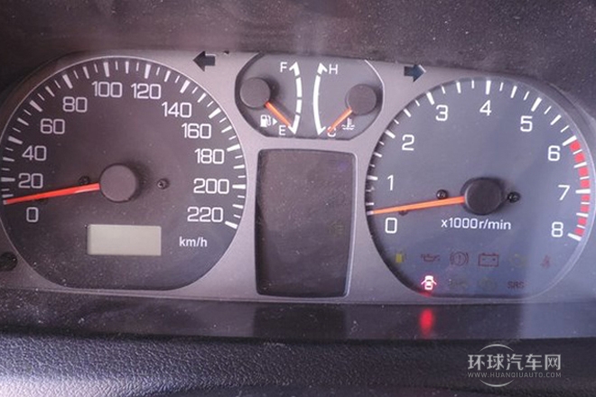 2013款 經(jīng)典版 2.0L 四驅(qū)豪華型