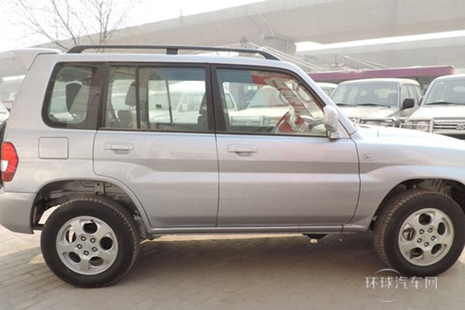 2013款 經典版 2.0L 四驅豪華型