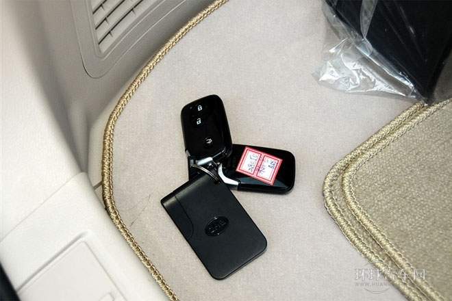 2014款 先行者豪華版