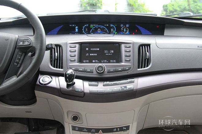 2014款 先行者尊貴版