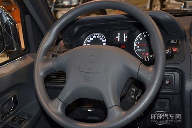 2014款 2.4L 手動兩驅(qū)