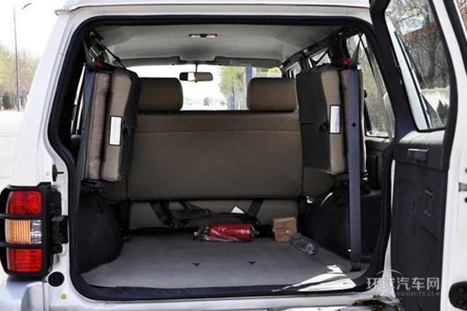 2014款 2.4L 手動兩驅(qū)