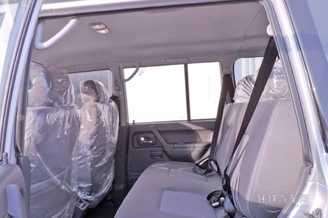 2013款 2.2L 手動兩驅標準型