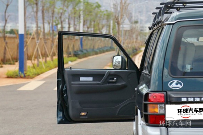 2013款 2.2L 手動四驅(qū)標(biāo)準(zhǔn)型