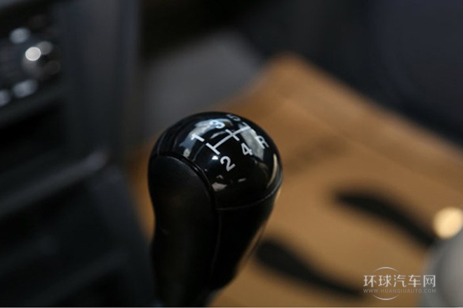 2013款 2.2L 手動四驅標準型