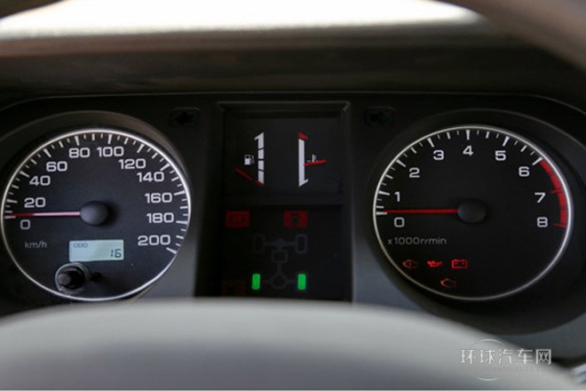 2013款 2.2L 手動(dòng)四驅(qū)標(biāo)準(zhǔn)型