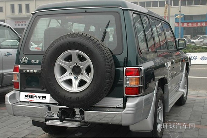 2013款 2.2L 手動四驅標準型