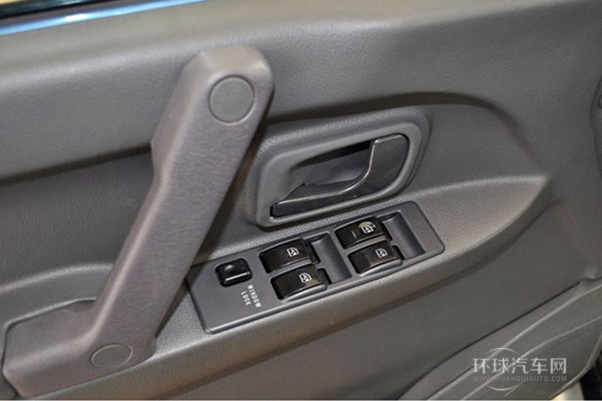 2009款 2.2L 手動四驅