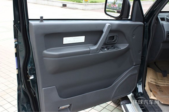 2009款 2.2L 手動四驅