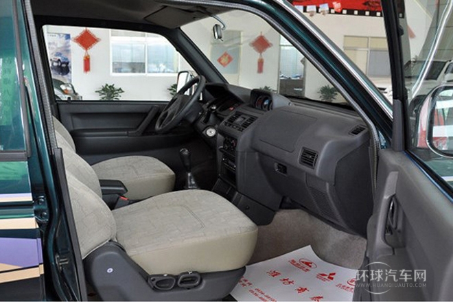 2009款 2.2L 手動(dòng)四驅(qū)