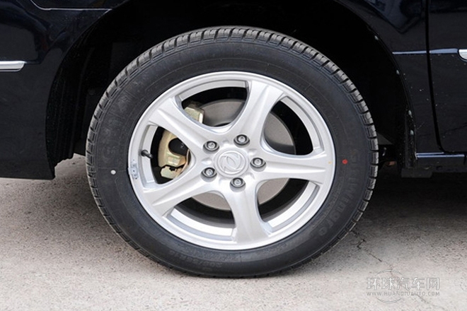 2013款 改款 1.5L 手動豪華型7座 國IV