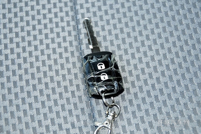 2013款 改款 1.5L 手動豪華型7座 國V