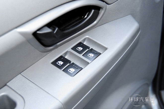 2013款 改款 1.5L 手動豪華型7座 國V