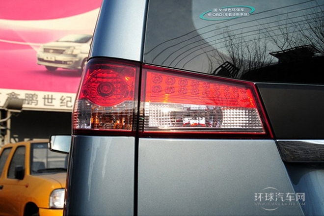 2013款 改款 1.5L 手動豪華型7座 國V