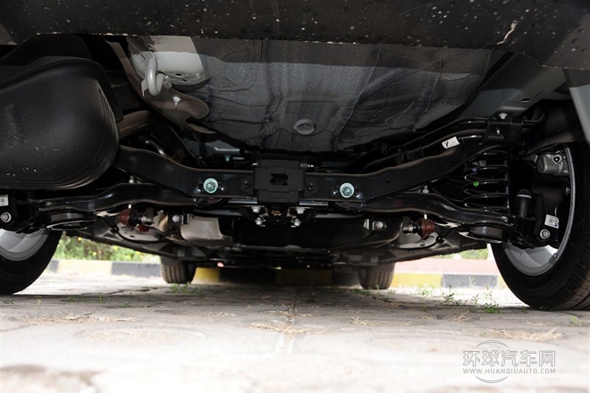 2013款 2.0L 手動舒適型