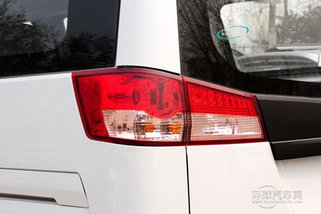 2013款 改款 1.5L 手動(dòng)標(biāo)準(zhǔn)型5座 國(guó)IV