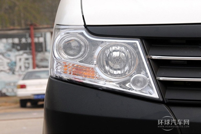 2013款 改款 1.5L 手動(dòng)標(biāo)準(zhǔn)型5座 國(guó)IV