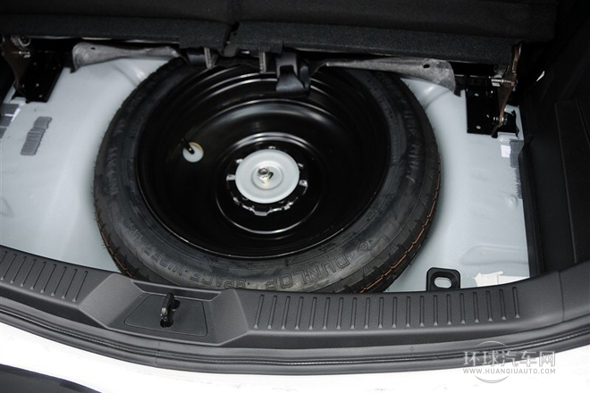 2013款 2.0L 自動豪華型