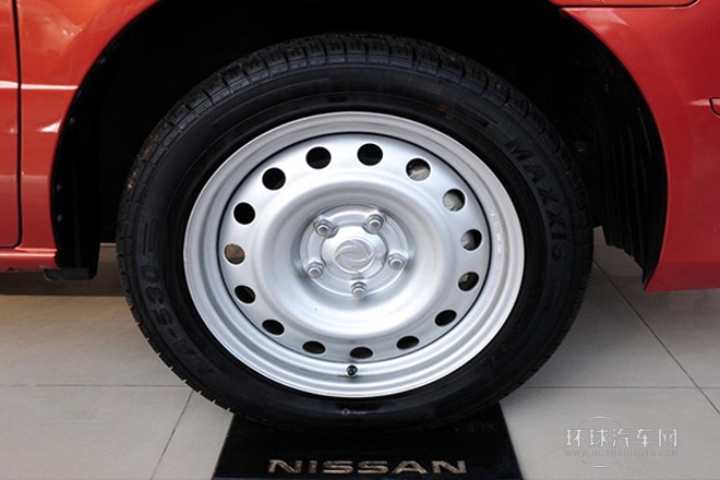 2013款 改款 1.5L 手動標準型7座 國IV