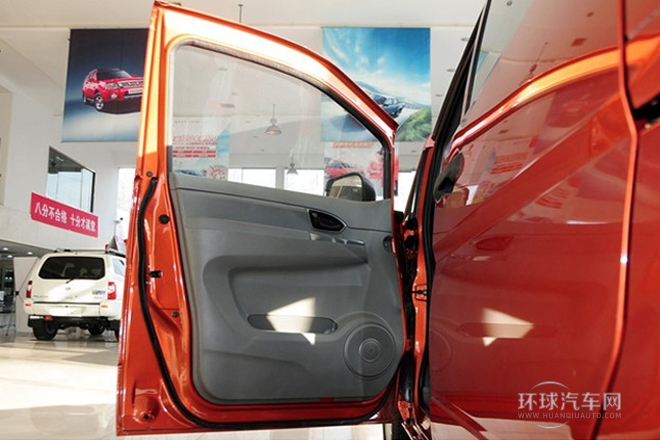 2013款 改款 1.5L 手動(dòng)標(biāo)準(zhǔn)型7座 國IV