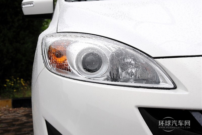 2013款 2.0L 自動豪華型