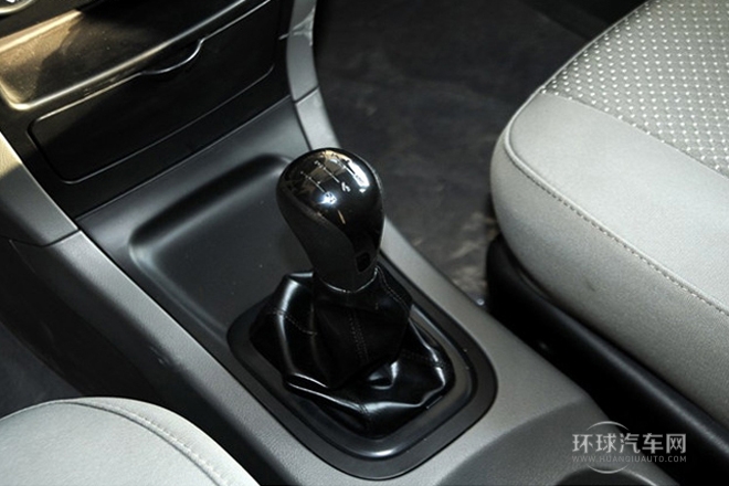 2013款 改款 1.5L 手動標(biāo)準(zhǔn)型7座 國IV