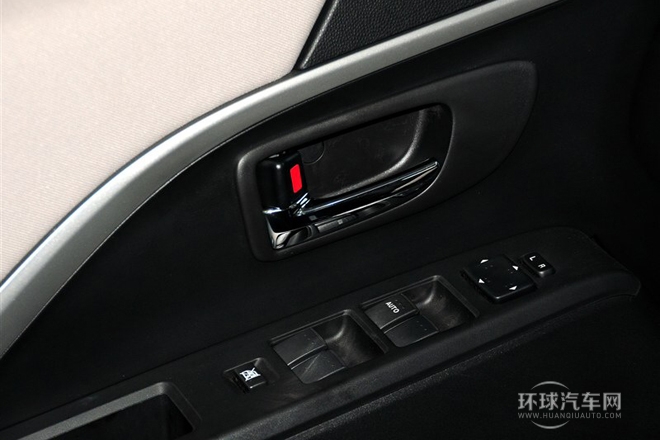 2013款 2.0L 自動舒適型