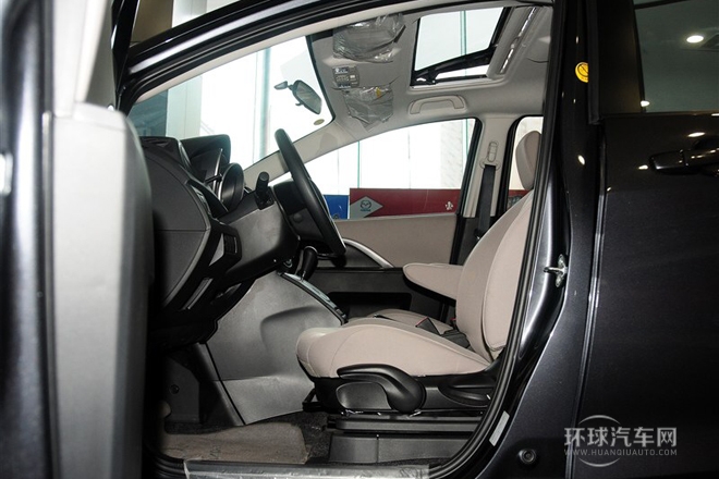 2013款 2.0L 自動舒適型