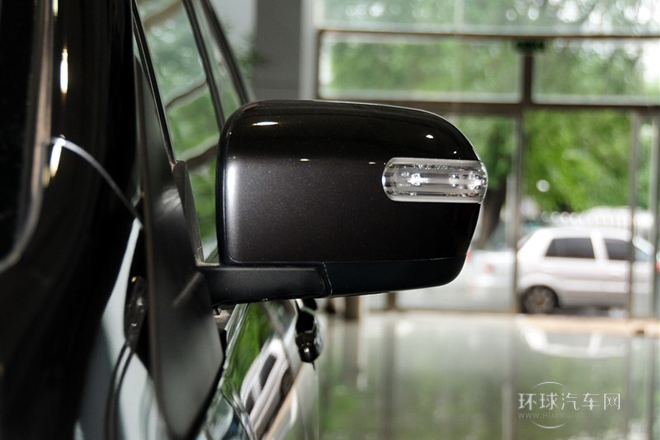 2013款 2.0L 自動舒適型