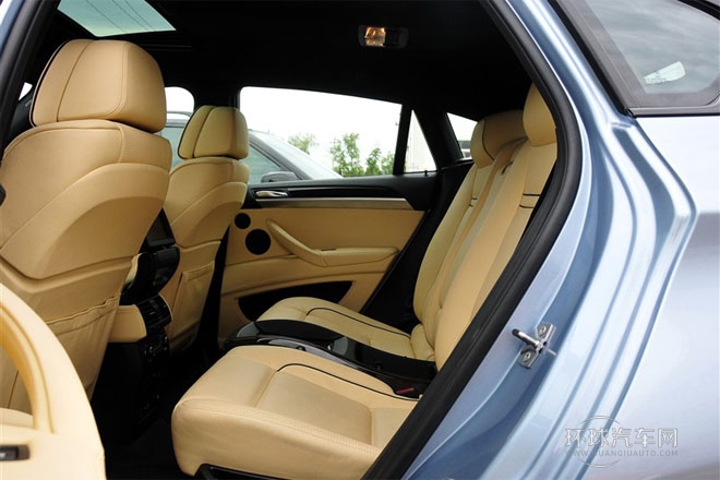 2010款 4.4T 混合動(dòng)力版