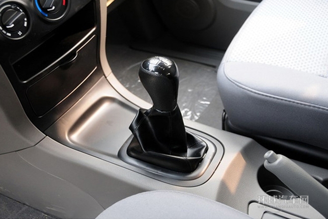 2013款 改款 1.5L 手動標準型5座 國V