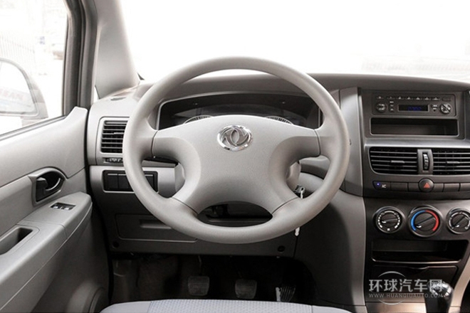 2013款 改款 1.5L 手動標準型5座 國V