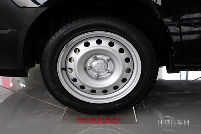 2013款 改款 1.5L 手動標準型7座 國V