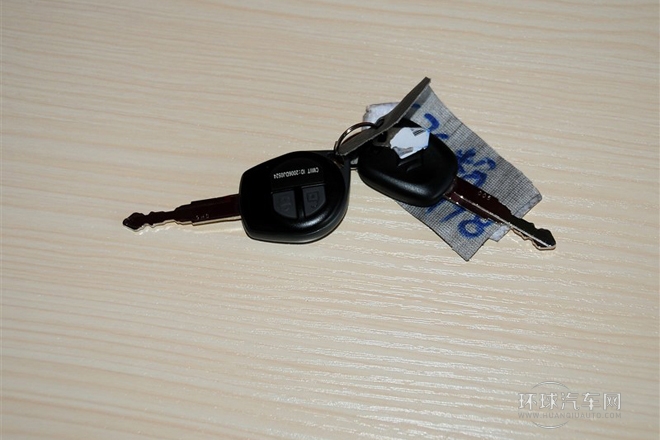 2013款 1.0L 自動20周年限量版